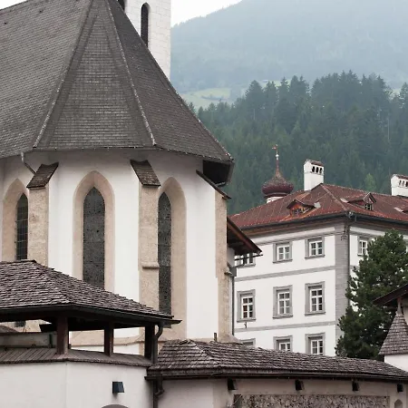 Holiday Talblick 1 *